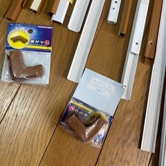 配線カバー　多数の画像