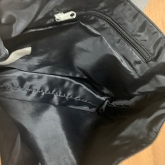 ショルダーバッグと保冷バッグの画像