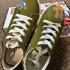 トムとジェリーローカットスニーカーの画像