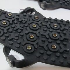 💗新品💗凍結滑り止め用品💗ゴム製スパイク金具付き　ゴムが伸びるためフリーサイズの画像