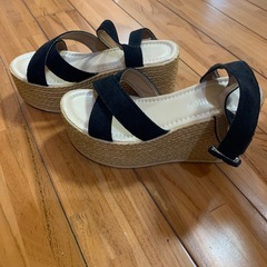 厚底サンダルの画像