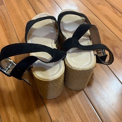 厚底サンダルの画像