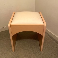 ご成約済み
！ニトリ鏡台　椅子付きの画像