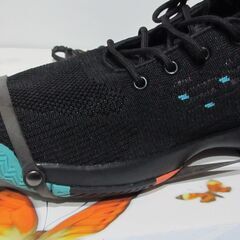 💗新品💗凍結滑り止め用品💗ゴム製スパイク金具付き　ゴムが伸びるためフリーサイズの画像