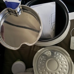 Fkstyle【12V/24V兼用・炊きたてご飯】 車載 炊飯器 2合 予約 保温 7種類の調理モード シガーソケット トラック 車中泊 キャンプ 蒸し器付き ホワイト [並行輸入品] の画像