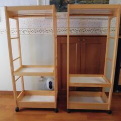 子供用　収納・衣装ラック他　2セットの画像