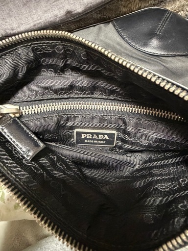 PRADA ショルダーバッグ ブラック