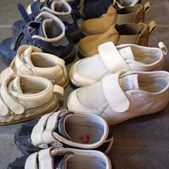 こども靴7足　傷汚れ破れ有　明日処分しますの画像