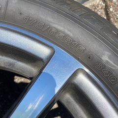 受け渡し決定しました　
175/65R15 ブリヂストン　スタッドレスタイヤの画像