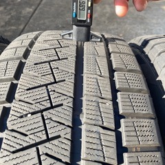 オデッセイ ヴェゼル エスティマ 215/55R17 バリ山 スタッドレスタイヤ 4本 PIRELLI ICEASIMMETRICO  の画像