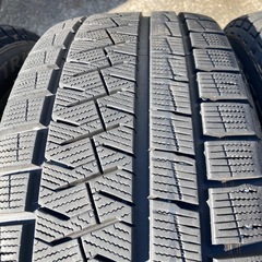 オデッセイ ヴェゼル エスティマ 215/55R17 バリ山 スタッドレスタイヤ 4本 PIRELLI ICEASIMMETRICO  の画像