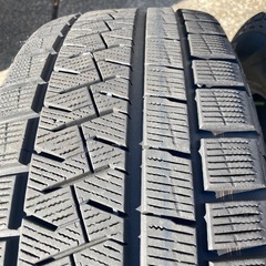 オデッセイ ヴェゼル エスティマ 215/55R17 バリ山 スタッドレスタイヤ 4本 PIRELLI ICEASIMMETRICO  の画像