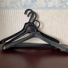 🧺同型クリーニングハンガー８本セット➕3本の画像