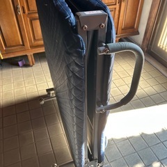 折りたたみベットの画像