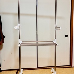 【お譲りします】物干し竿、ハンガーラックの画像
