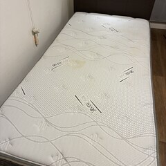 フランスベッド　棚にLEDライトとプラグ付きの画像