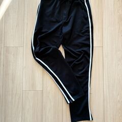 ラインパンツ　ジャージの画像