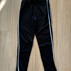 ラインパンツ　ジャージの画像