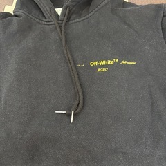 off-whiteパーカーの画像