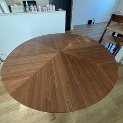 丸ダイニングテーブルφ120の画像