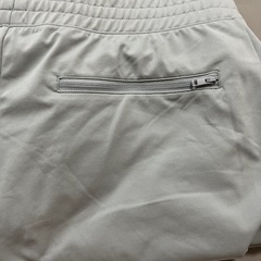 ユニクロメンズパンツの画像