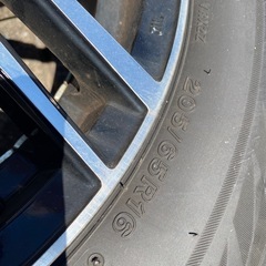 205/65R16 ブリヂストン　スタッドレスタイヤの画像