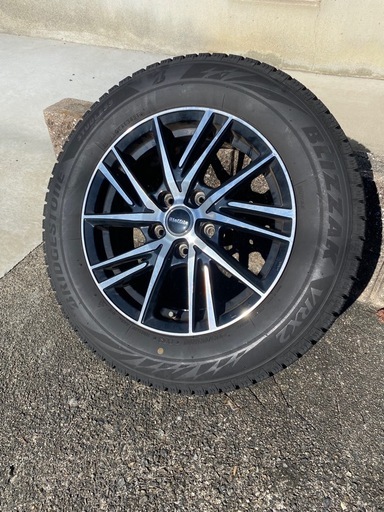 205/65R16 ブリヂストン　スタッドレスタイヤ