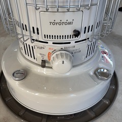 ほぼ未使用 トヨトミ KS-67H　石油ストーブ TOYOTOMI　2023年製　の画像