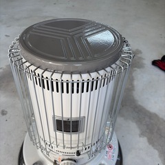 ほぼ未使用 トヨトミ KS-67H　石油ストーブ TOYOTOMI　2023年製　の画像