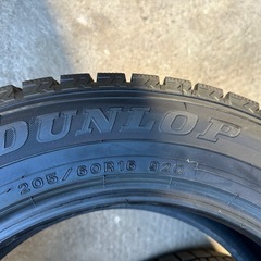 冬タイヤ205/60R16の画像