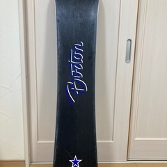 スノーボード　　Burton  
146㎝の画像