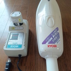 【美品】RYOBI ハンディークリーナー10.8Vの画像