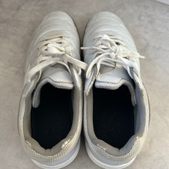 umbro室内シューズの画像