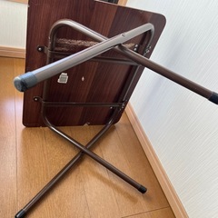 折りたたみミニテーブルの画像