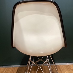 【トレファク神戸南店】Herman Miller イームズサイドシェルチェア です‼︎【取りに来られる方限定】の画像