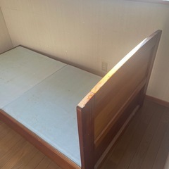 期間限定Sベッドフレームあげます。の画像