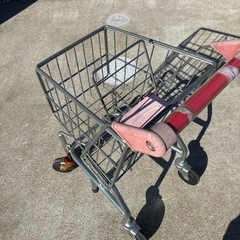 本格的な子供用ショッピングカートの画像