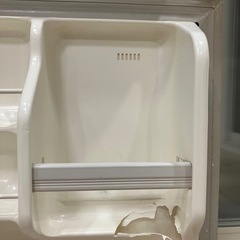 SHARP 冷蔵庫の画像