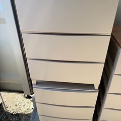 プラスチック収納3つの画像