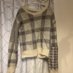 女性物　秋冬トップス4点、セットアップ1点の画像