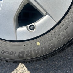 プリウス　スタッドレスタイヤの画像