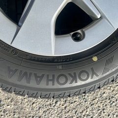 プリウス　スタッドレスタイヤの画像