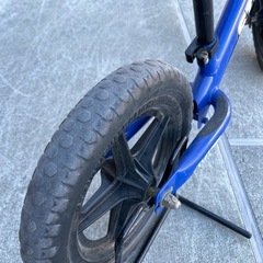 ストライダー　スタンド付きの画像