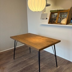 【28日/29日限定】ダイニングテーブルの画像