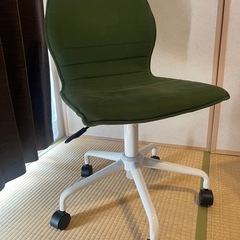 デスクandチェアーの画像