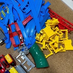 男の子おもちゃ　プラレール　本体やレール、付属品など計100点以上の画像