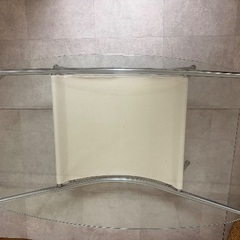 ガラステーブルの画像