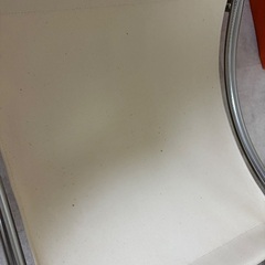 ガラステーブルの画像