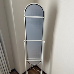 キャスター付き全身鏡【高さ約150センチ】の画像