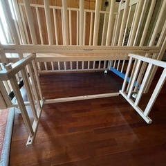 ベビーベッドの画像